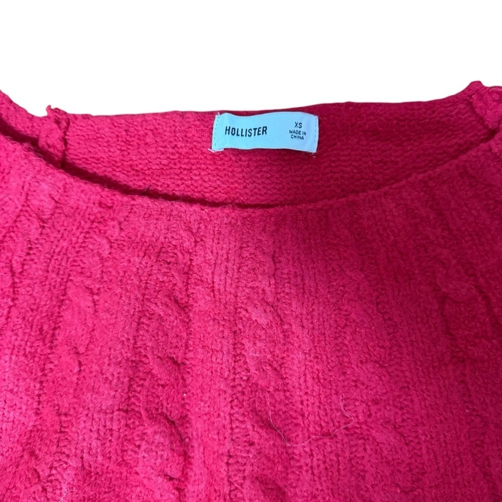 Hollister| Women's Red Comfy Cloud Off-the Shoulder Cable Knit Sweater- Size XS - Picture 5 of 9